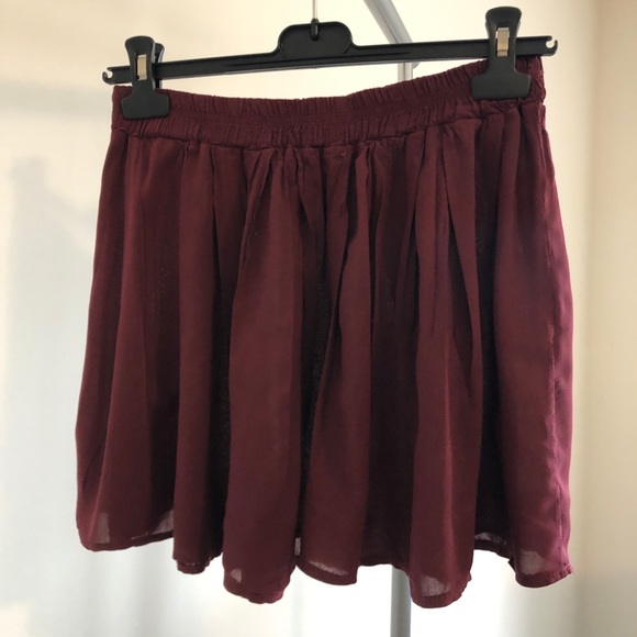 NWOT Brandy Melville Skirt - Picture 3 of 4